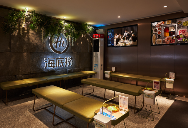 加入「海底撈」一起嗨之前，看看翻玩職涯的學長姐怎麼說！